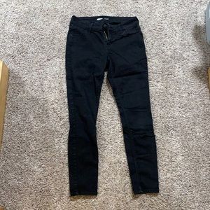 Black skinny jeans